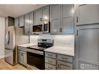 Photo #3: 1000001 Listing 