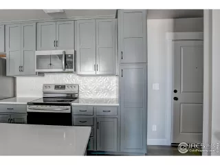 Photo #5: 1000001 Listing 