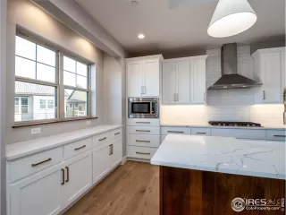 Photo #6: 1000006 Listing