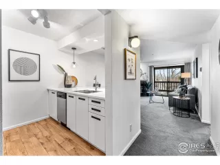 Photo #2: 1000074 Listing