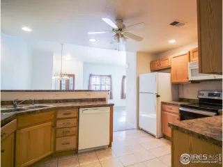 Photo #5: 1000120 Listing