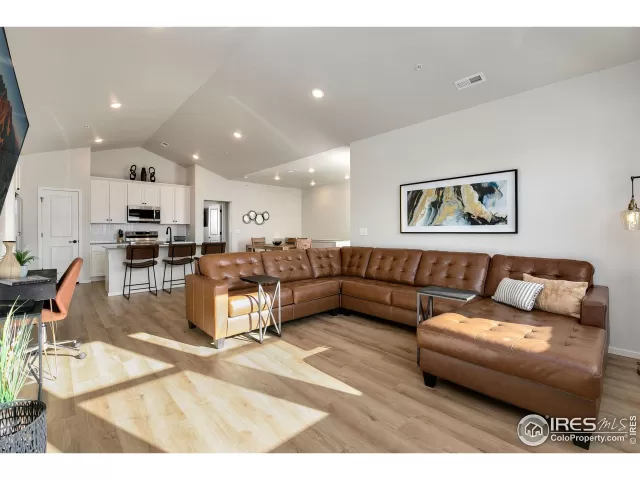 MLS: 1000174 Condo For Sale