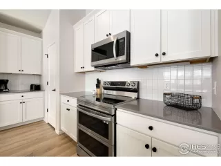 Photo #5: 1000174 Listing 