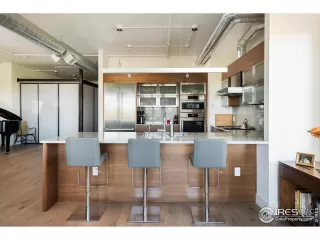 Photo #6: 1000175 Listing