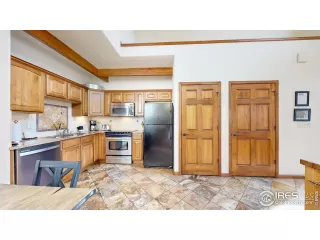 Photo #5: 1000271 Listing