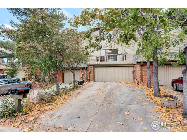 MLS: 1000296 Condo For Sale