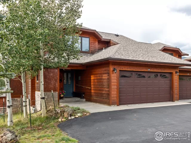 MLS: 1000351 Condo For Sale