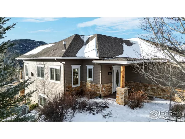 MLS: 1000355 Condo For Sale