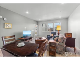 Photo #4: 1000437 Listing