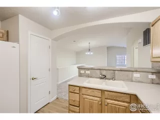 Photo #6: 1000488 Listing