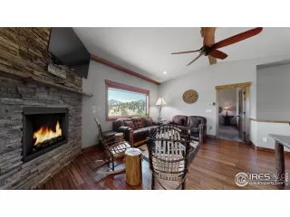 Photo #6: 1000499 Listing