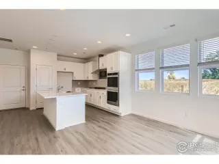 Photo #4: 1000523 Listing