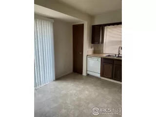 Photo #4: 1000535 Listing