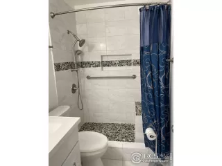 Photo #6: 1000535 Listing