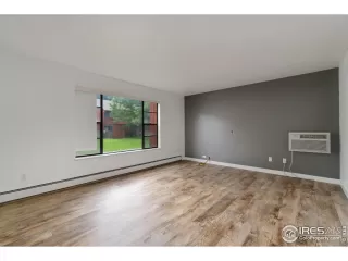 Photo #4: 1000609 Listing