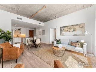 Photo #1: 1000693 Listing