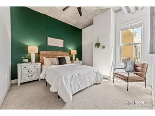 Photo #4: 1000693 Listing