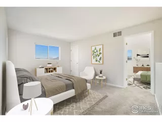 Photo #5: 1000738 Listing