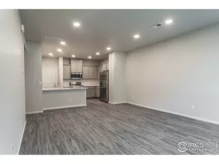 Photo #2: 1000758 Listing