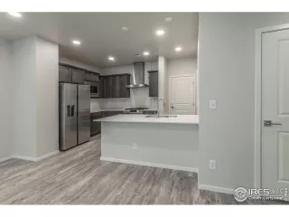 Photo #6: 1000760 Listing