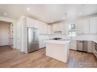 Photo #5: 1000803 Listing