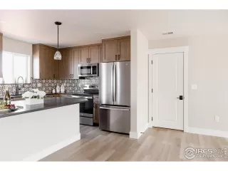 Photo #5: 1000837 Listing 