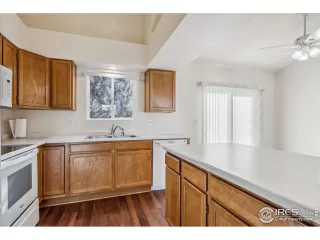 Photo #5: 1000844 Listing