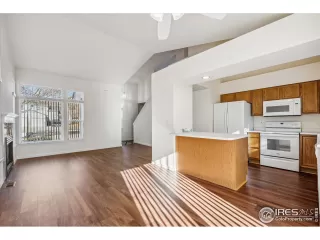 Photo #6: 1000844 Listing