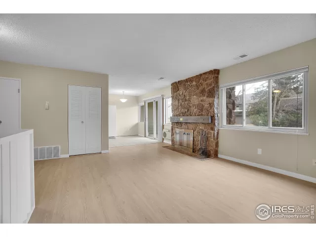 MLS: 1000903 Condo For Sale