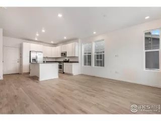 Photo #4: 1000919 Listing