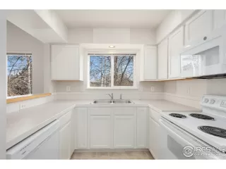 Photo #6: 1000931 Listing