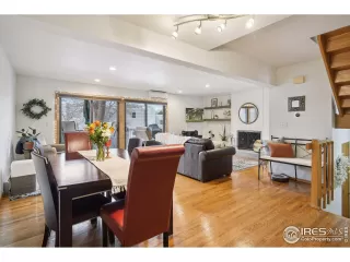 Photo #5: 1000973 Listing