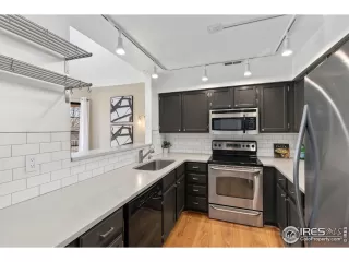 Photo #4: 1000977 Listing