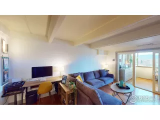 Photo #5: 1001035 Listing