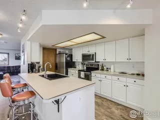 Photo #5: 1001108 Listing 