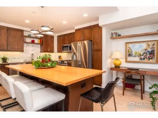 Photo #3: 1001183 Listing