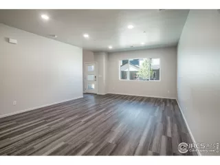 Photo #5: 1001186 Listing