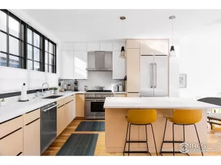 Photo #4: 1001187 Listing