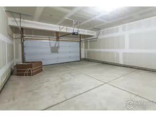 Photo #4: 1001189 Listing