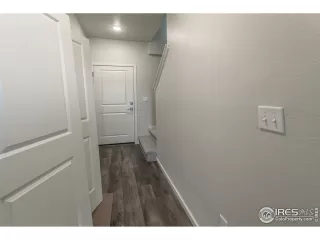 Photo #5: 1001189 Listing