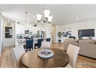 Photo #3: 1001194 Listing