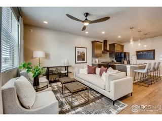 Photo #5: 1001234 Listing