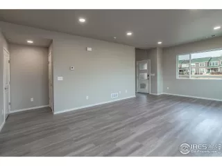 Photo #5: 1001235 Listing