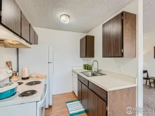 Photo #4: 1001255 Listing