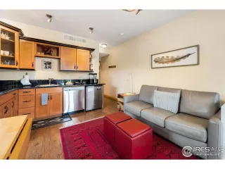 Photo #5: 1001363 Listing