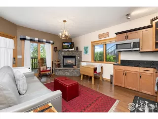 Photo #6: 1001363 Listing