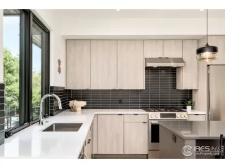 Photo #3: 1001448 Listing