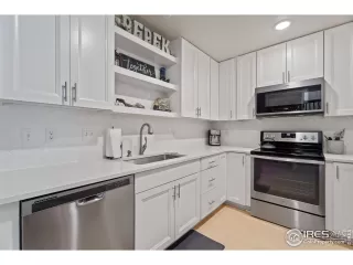 Photo #5: 1001553 Listing 