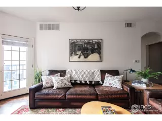 Photo #3: 1001568 Listing