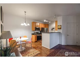 Photo #5: 1001568 Listing